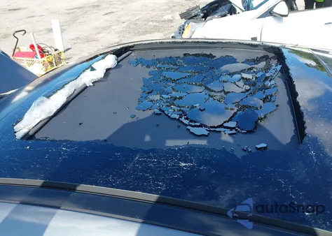 2017 Mercedes-Benz C 300 из США, поврежденный, VIN WDDWJ4JB3HF416895